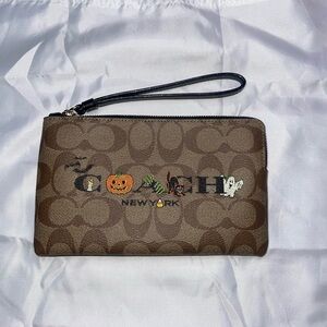 Coach Halloween Wrislet